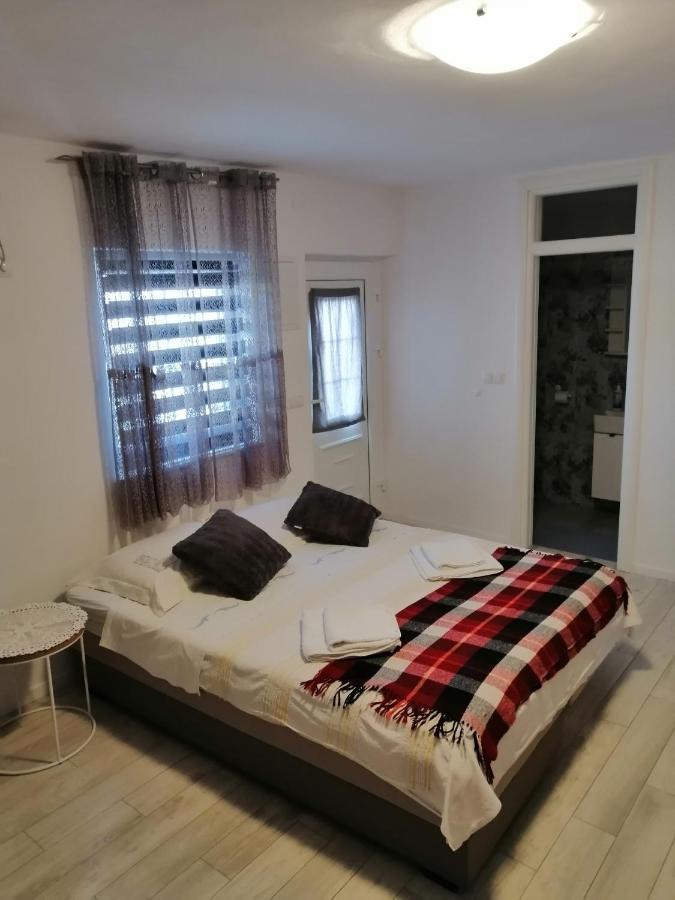 Flash Šibenik Exterior foto